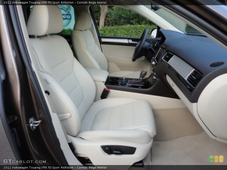 Cornsilk Beige Interior Photo for the 2011 Volkswagen Touareg VR6 FSI Sport 4XMotion #57962642