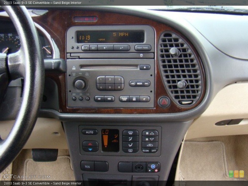 Sand Beige Interior Controls for the 2003 Saab 9-3 SE Convertible #57973961