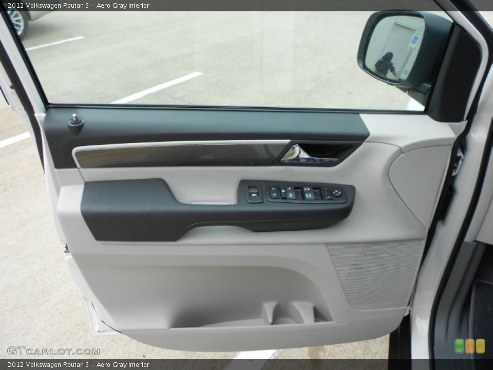 Aero Gray Interior Door Panel for the 2012 Volkswagen Routan S #57990593