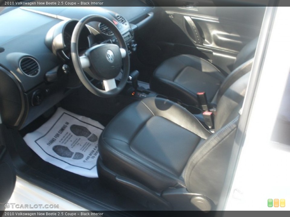 Black Interior Photo for the 2010 Volkswagen New Beetle 2.5 Coupe #57996710