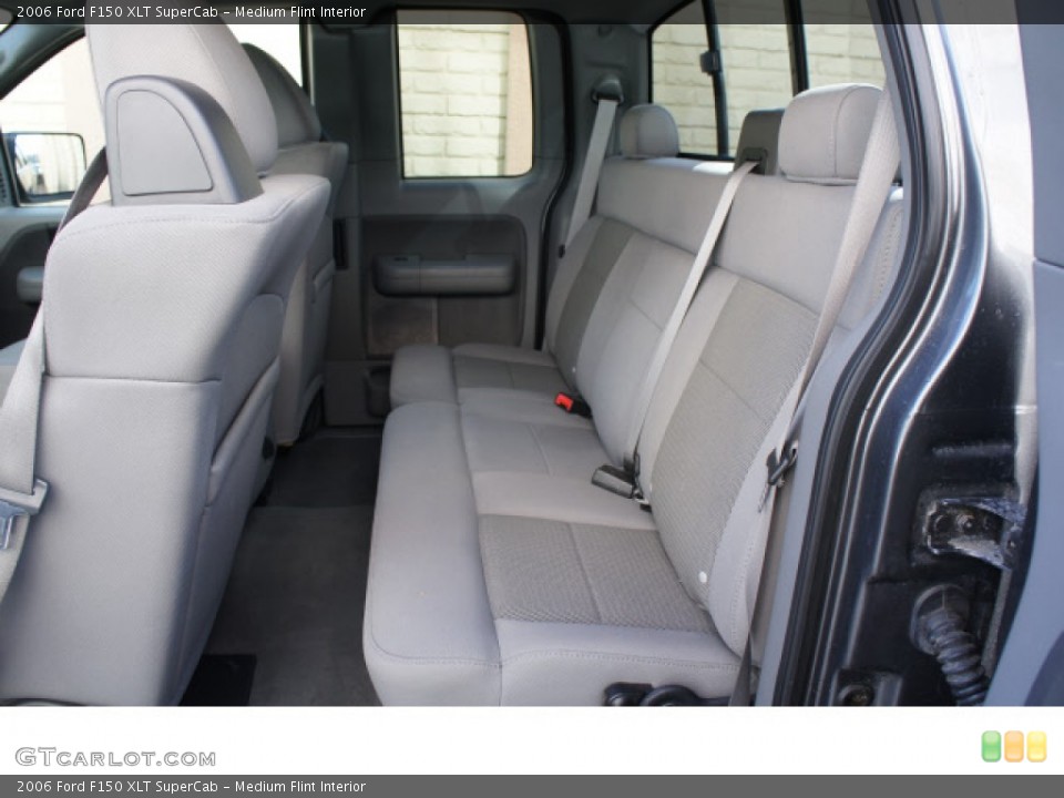 Medium Flint Interior Photo for the 2006 Ford F150 XLT SuperCab #57998903