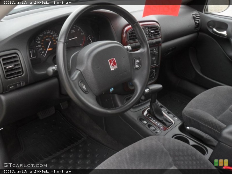 Black Interior Photo for the 2002 Saturn L Series L300 Sedan #58009439