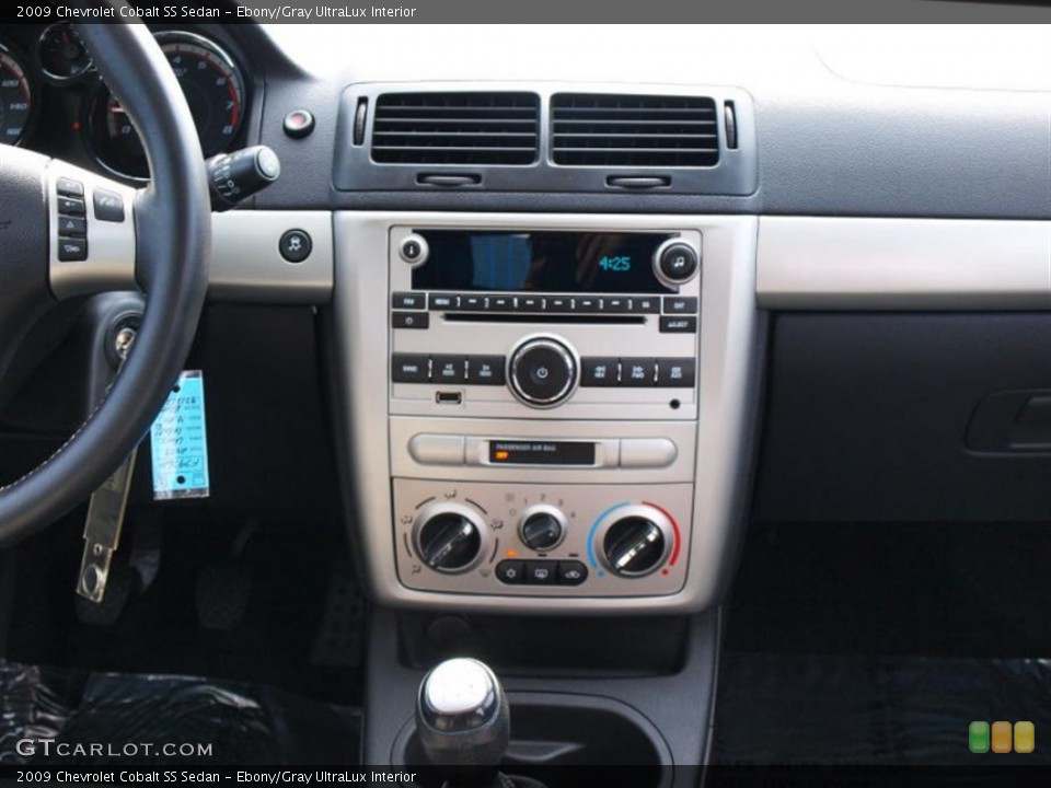 Ebony/Gray UltraLux Interior Controls for the 2009 Chevrolet Cobalt SS Sedan #58011092