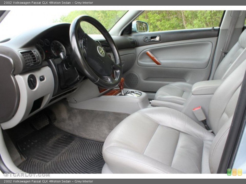 Grey Interior Photo for the 2002 Volkswagen Passat GLX 4Motion Sedan #58035914