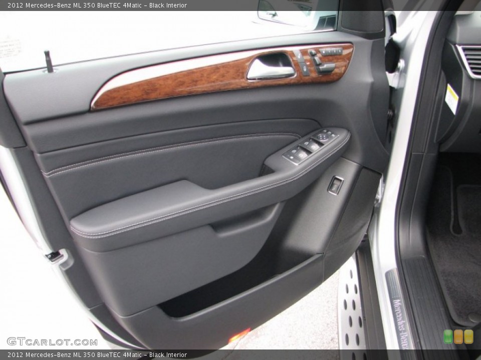 Black Interior Door Panel for the 2012 Mercedes-Benz ML 350 BlueTEC 4Matic #58048847