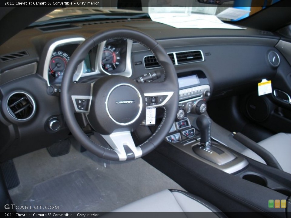 Gray Interior Photo for the 2011 Chevrolet Camaro SS Convertible #58053968