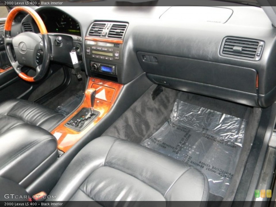 Black Interior Dashboard for the 2000 Lexus LS 400 #58062332