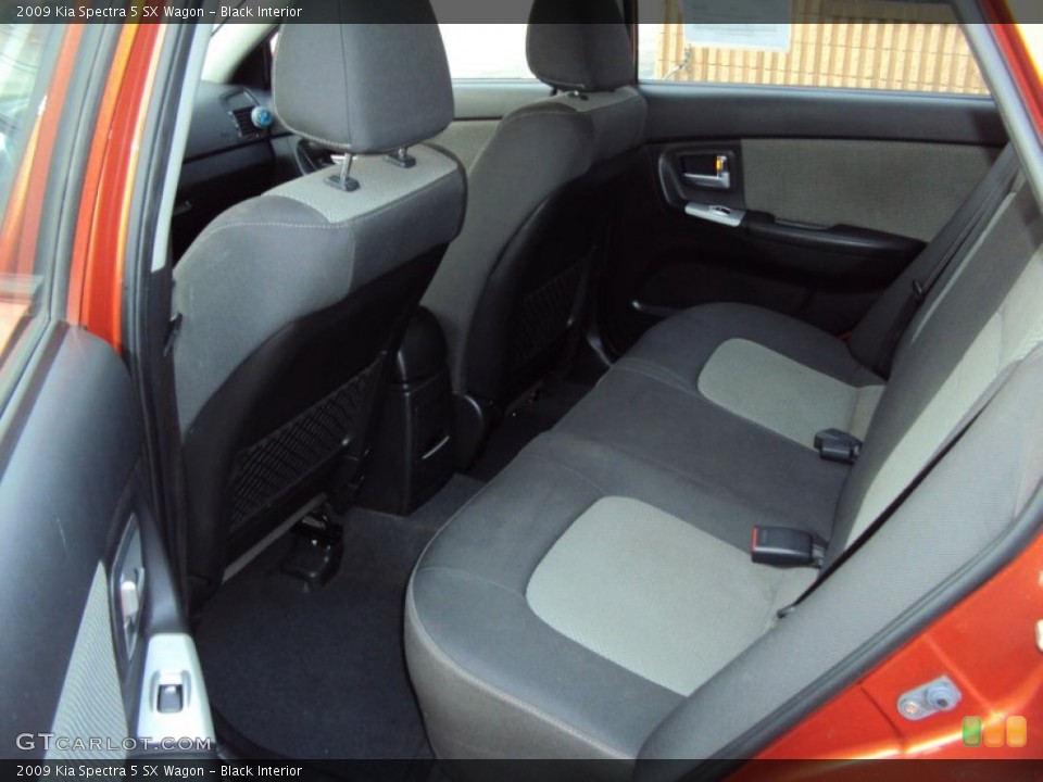 Black Interior Photo for the 2009 Kia Spectra 5 SX Wagon #58062788