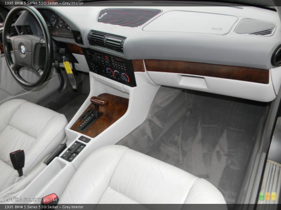 Grey Interior Dashboard for the 1995 BMW 5 Series 530i Sedan #58063394