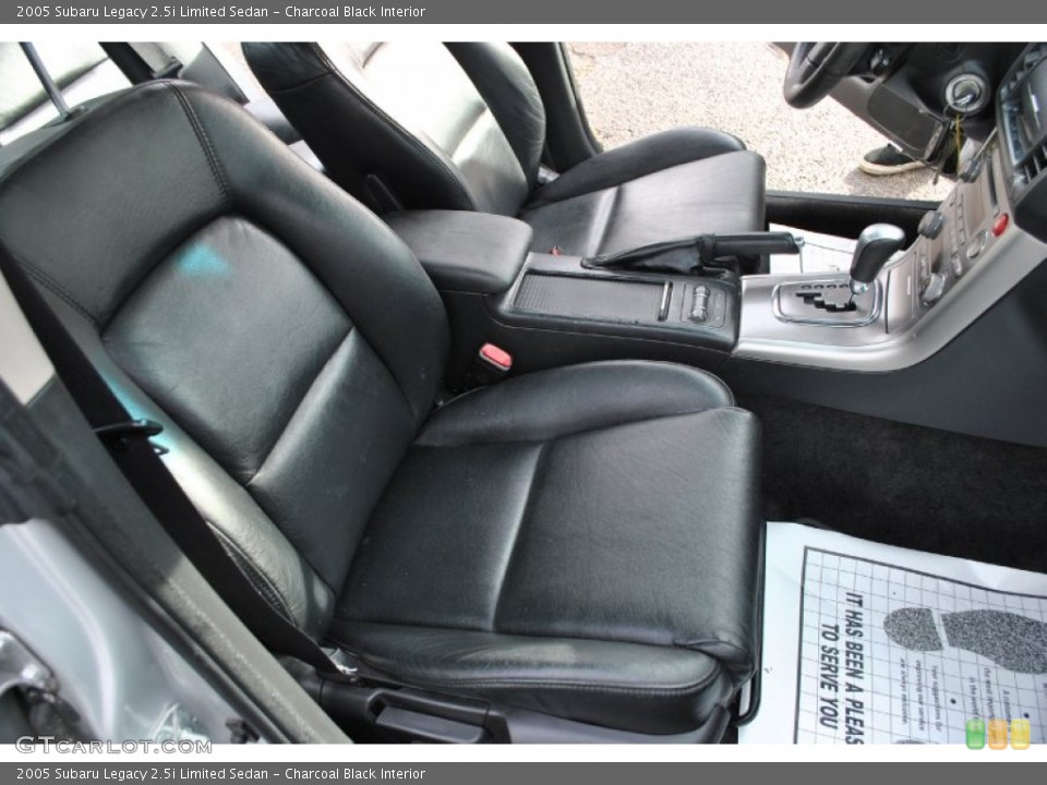 Charcoal Black Interior Photo for the 2005 Subaru Legacy 2.5i Limited Sedan #58098619