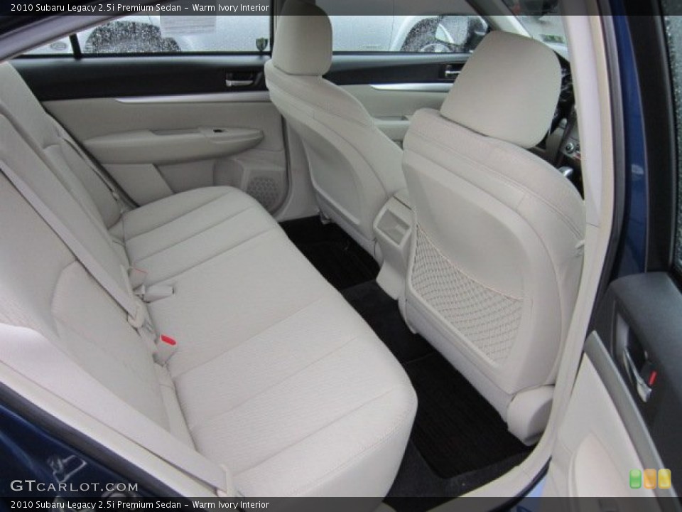 Warm Ivory Interior Photo for the 2010 Subaru Legacy 2.5i Premium Sedan #58147853