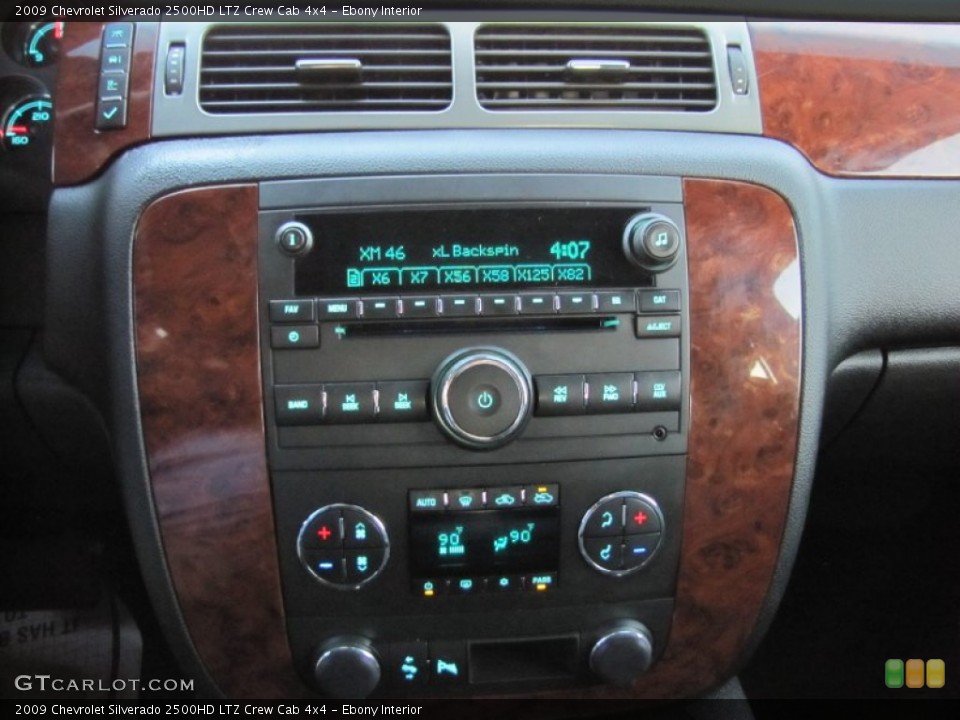 Ebony Interior Controls for the 2009 Chevrolet Silverado 2500HD LTZ Crew Cab 4x4 #58173216