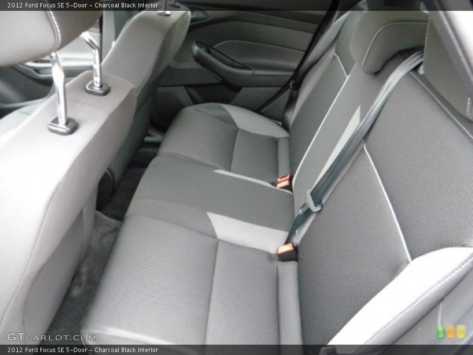 Charcoal Black Interior Photo for the 2012 Ford Focus SE 5-Door #58191756