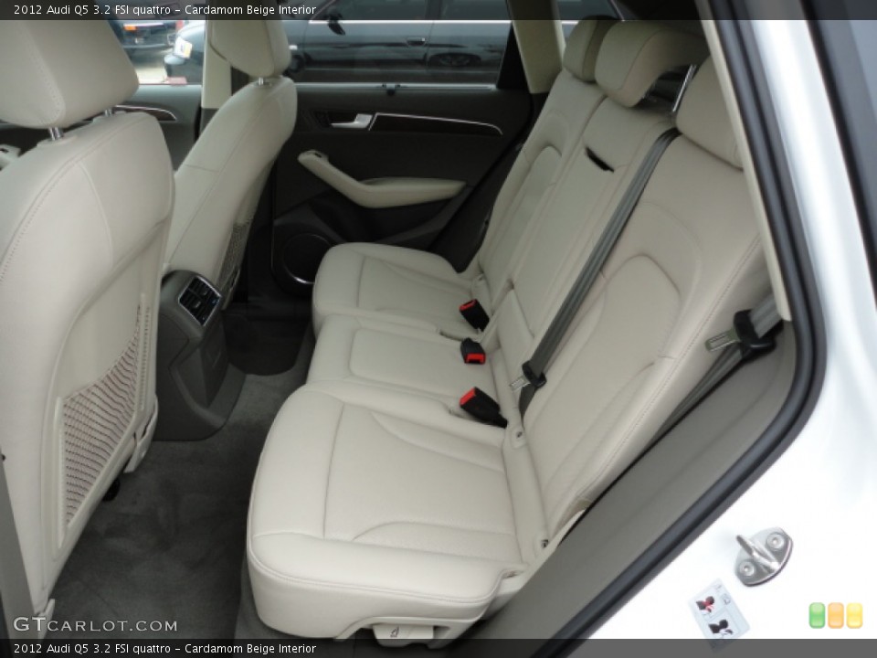 Cardamom Beige Interior Photo for the 2012 Audi Q5 3.2 FSI quattro #58193577