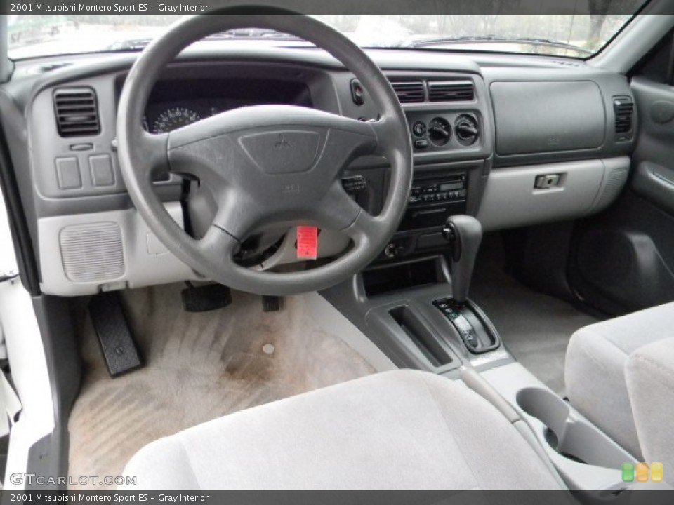 Gray Interior Photo for the 2001 Mitsubishi Montero Sport ES #58217200