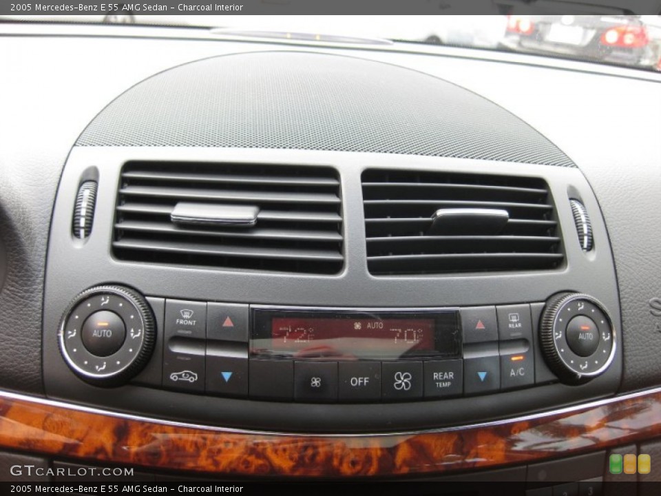 Charcoal Interior Controls for the 2005 Mercedes-Benz E 55 AMG Sedan #58228959
