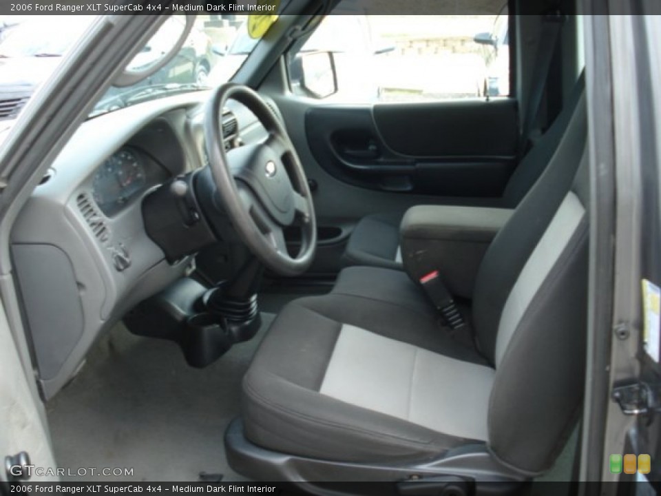 Medium Dark Flint Interior Photo for the 2006 Ford Ranger XLT SuperCab 4x4 #58234388
