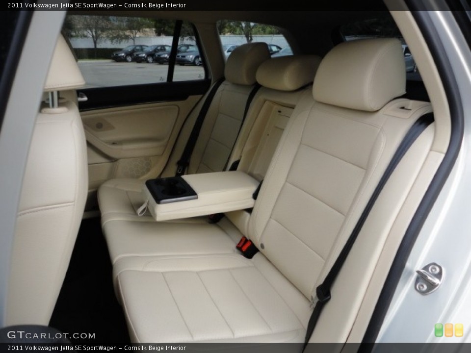 Cornsilk Beige Interior Photo for the 2011 Volkswagen Jetta SE SportWagen #58243066