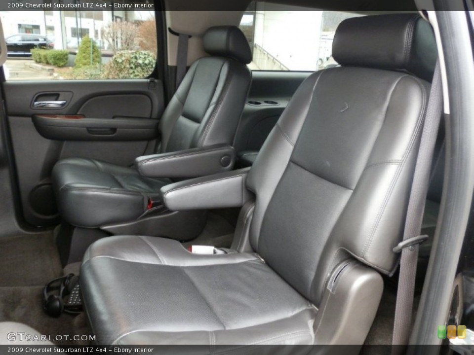 Ebony Interior Photo for the 2009 Chevrolet Suburban LTZ 4x4 #58245685