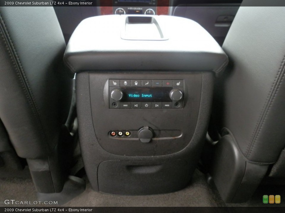 Ebony Interior Controls for the 2009 Chevrolet Suburban LTZ 4x4 #58245733