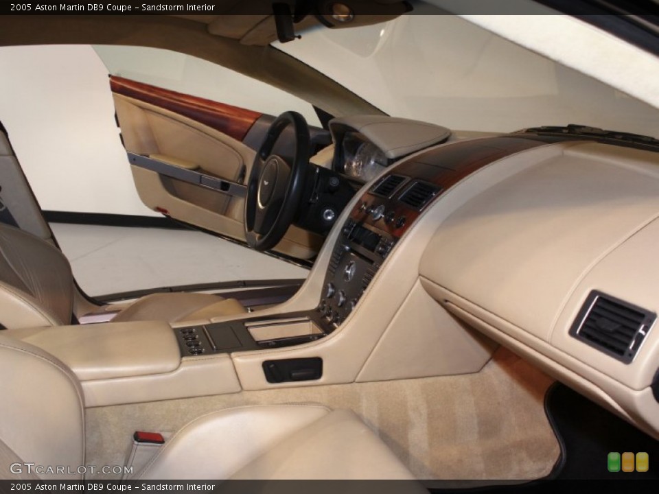 Sandstorm Interior Photo for the 2005 Aston Martin DB9 Coupe #58250863