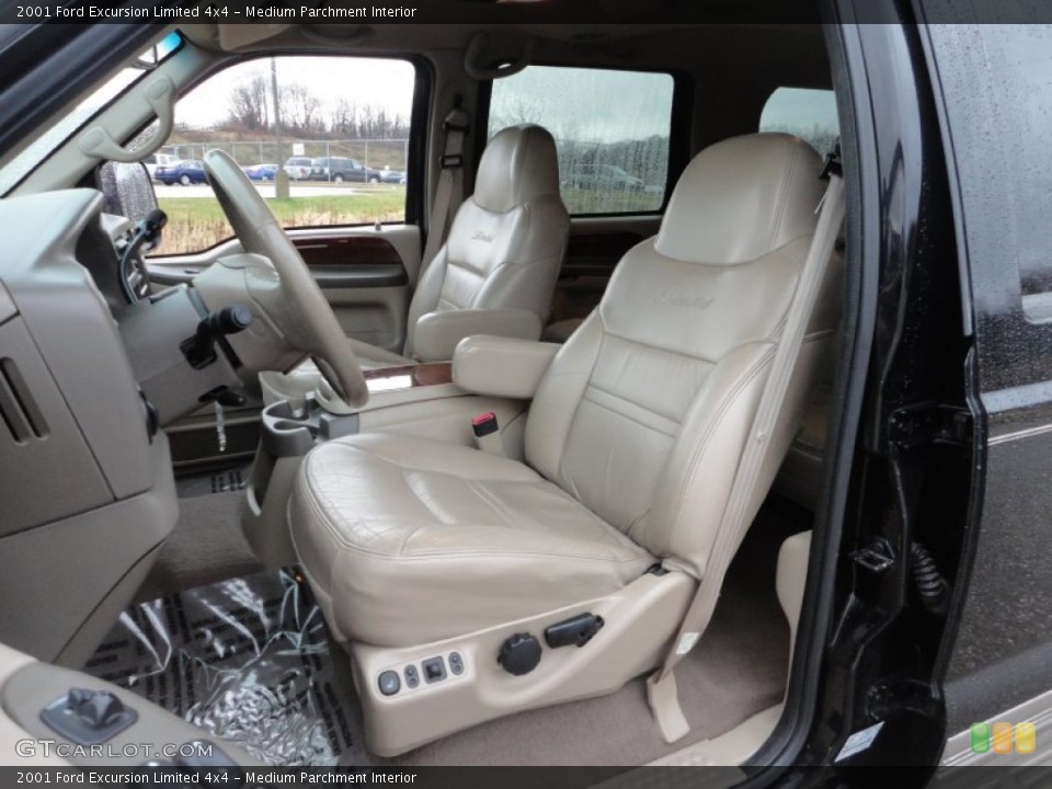Medium Parchment Interior Photo for the 2001 Ford Excursion Limited 4x4 #58251796
