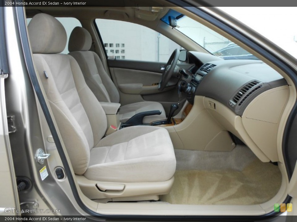 Ivory Interior Photo for the 2004 Honda Accord EX Sedan #58260577