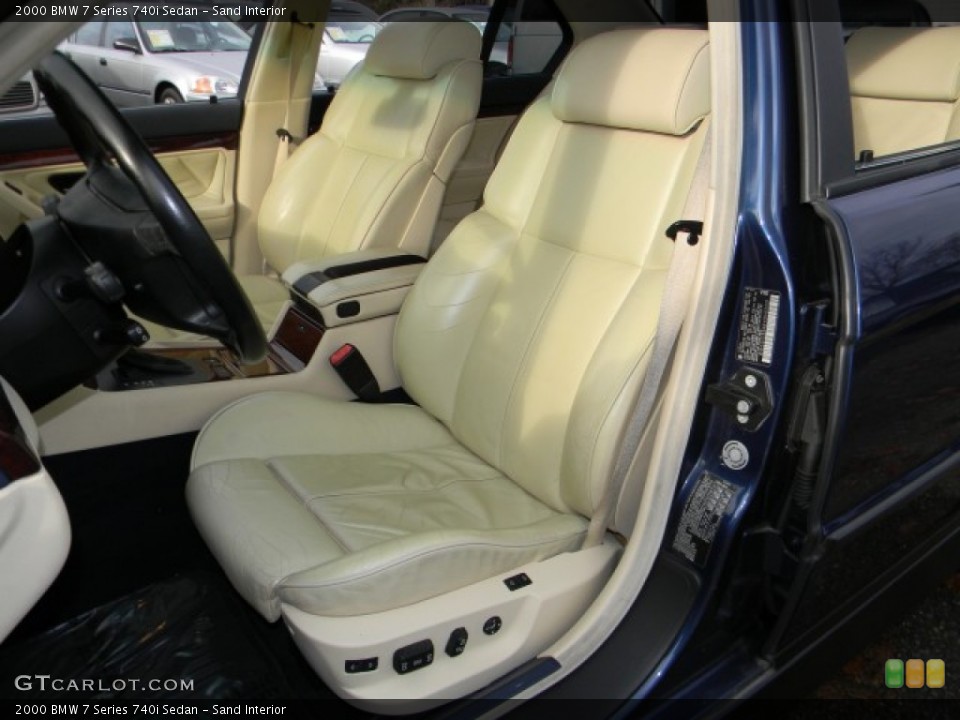 Sand Interior Photo for the 2000 BMW 7 Series 740i Sedan #58271941
