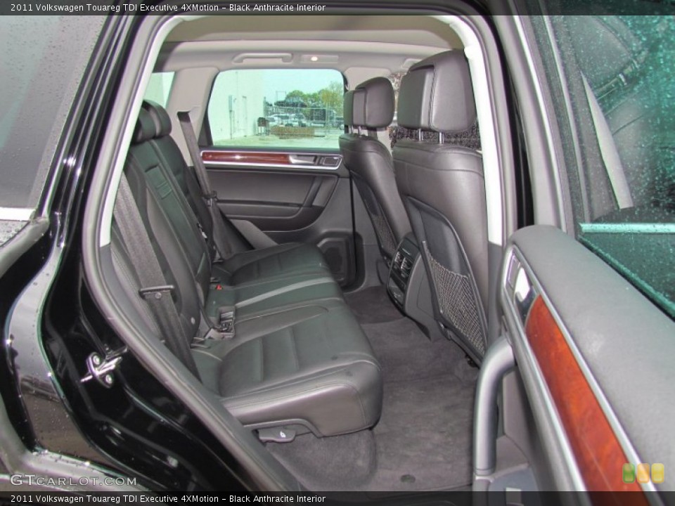 Black Anthracite Interior Photo for the 2011 Volkswagen Touareg TDI Executive 4XMotion #58315866