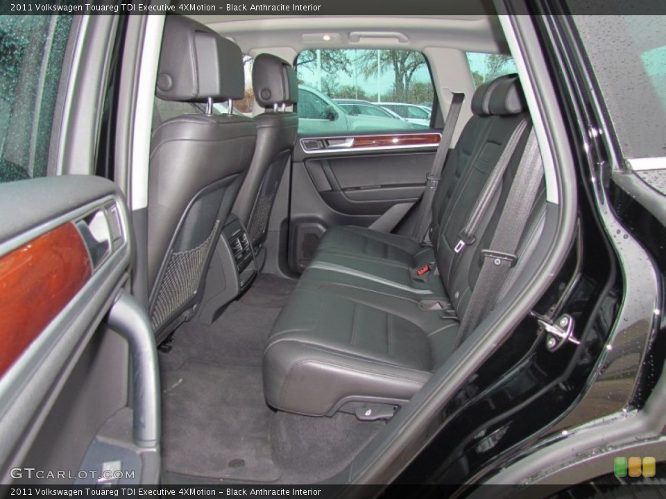 Black Anthracite Interior Photo for the 2011 Volkswagen Touareg TDI Executive 4XMotion #58315872