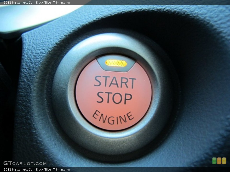 Black/Silver Trim Interior Controls for the 2012 Nissan Juke SV #58326677