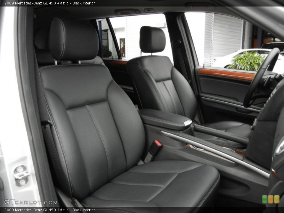 Black Interior Photo for the 2009 Mercedes-Benz GL 450 4Matic #58373945