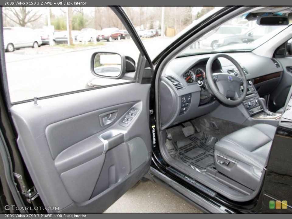Off Black Interior Photo for the 2009 Volvo XC90 3.2 AWD #58384707