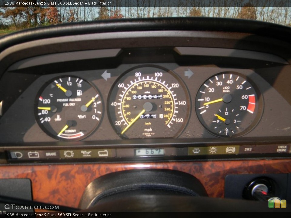 Black Interior Gauges for the 1988 Mercedes-Benz S Class 560 SEL Sedan #58388312