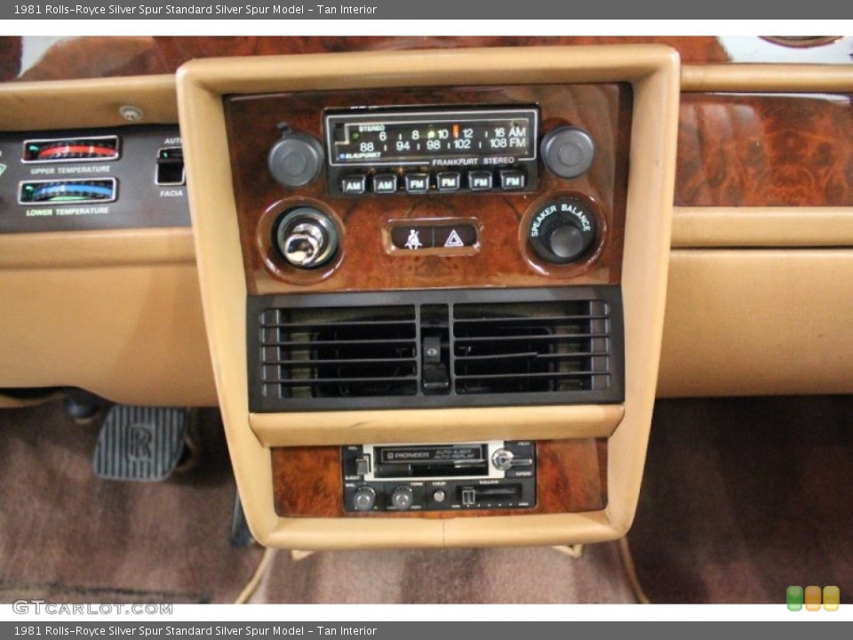 Tan Interior Controls for the 1981 Rolls-Royce Silver Spur  #58399016