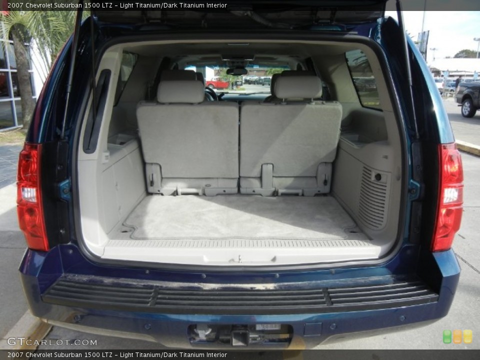 Light Titanium/Dark Titanium Interior Trunk for the 2007 Chevrolet Suburban 1500 LTZ #58409006