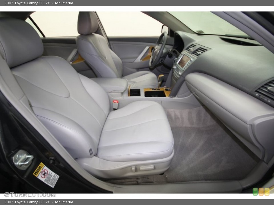 Ash Interior Photo for the 2007 Toyota Camry XLE V6 #58410440