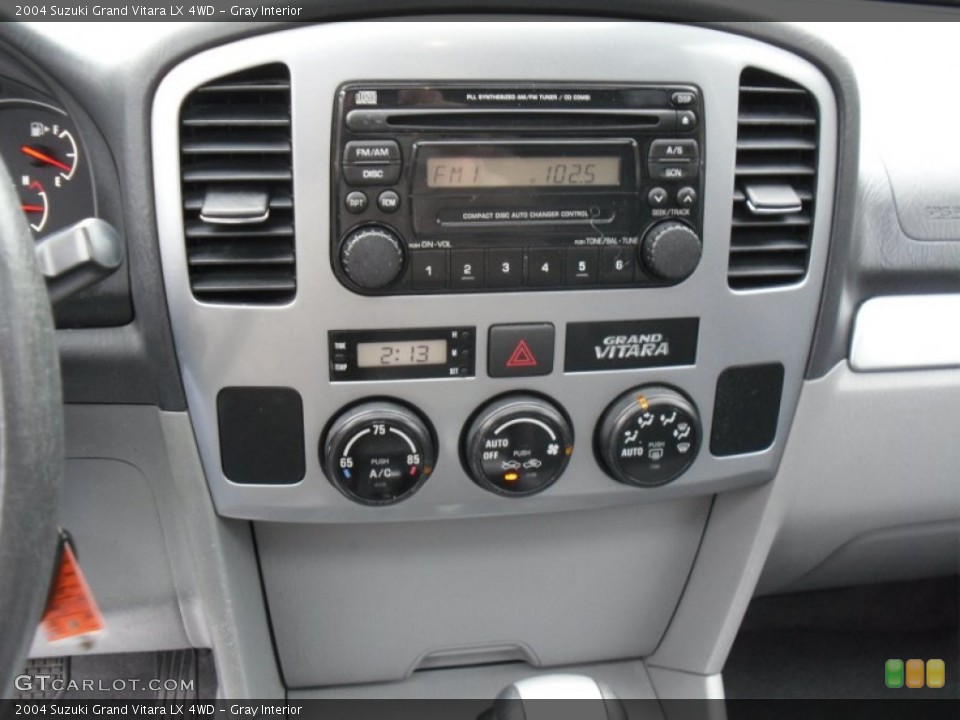 Gray Interior Controls for the 2004 Suzuki Grand Vitara LX 4WD #58422417