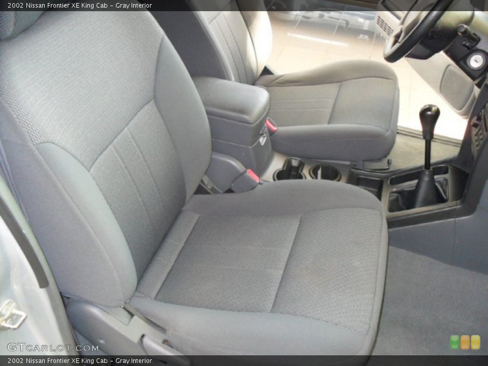 Gray Interior Photo for the 2002 Nissan Frontier XE King Cab #58490767