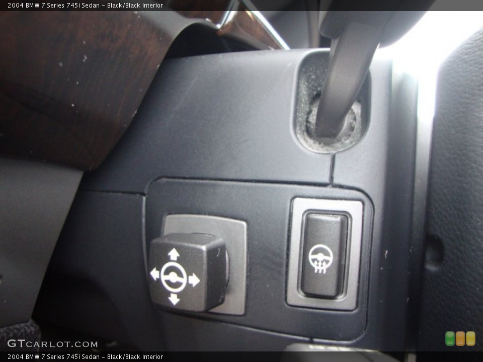 Black/Black Interior Controls for the 2004 BMW 7 Series 745i Sedan #58494169