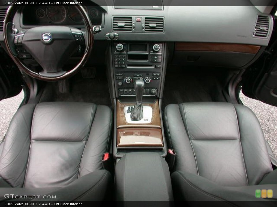 Off Black Interior Photo for the 2009 Volvo XC90 3.2 AWD #58503866