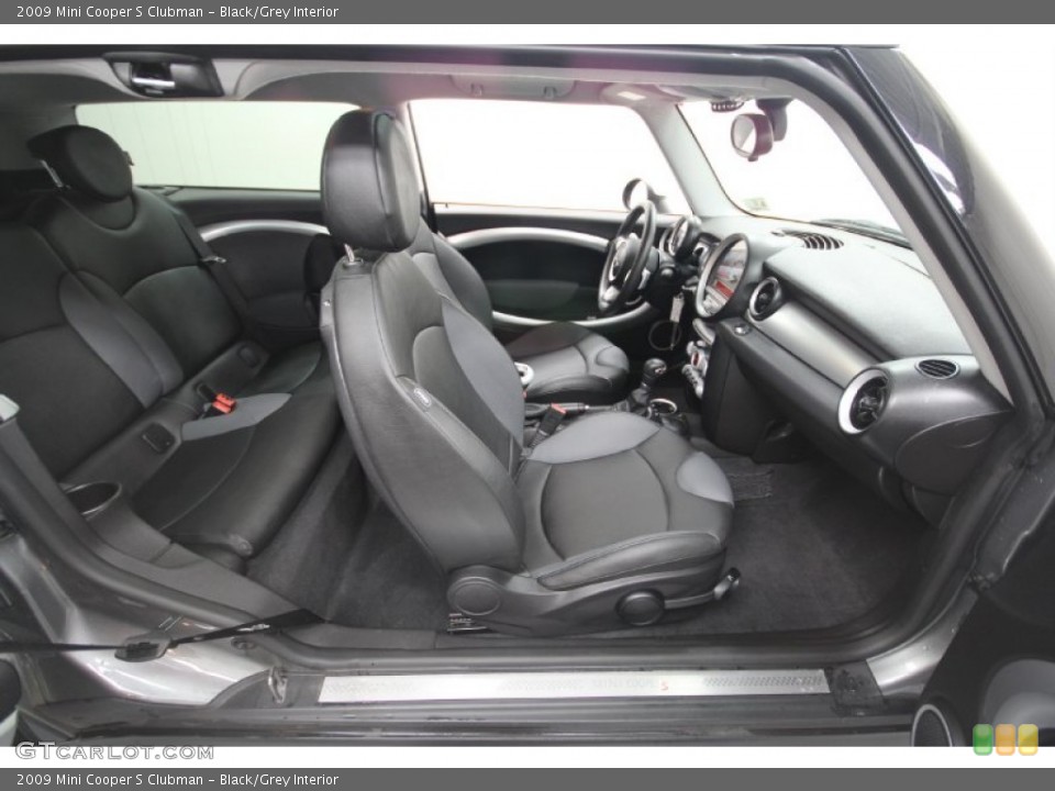 Black/Grey Interior Photo for the 2009 Mini Cooper S Clubman #58503911