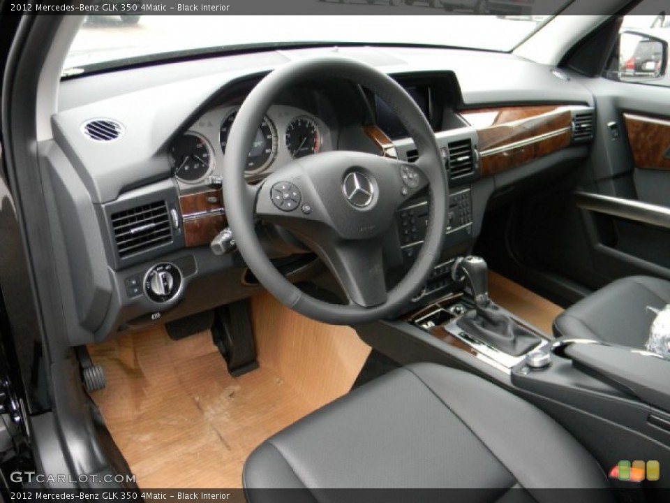 Black Interior Dashboard for the 2012 Mercedes-Benz GLK 350 4Matic #58504601