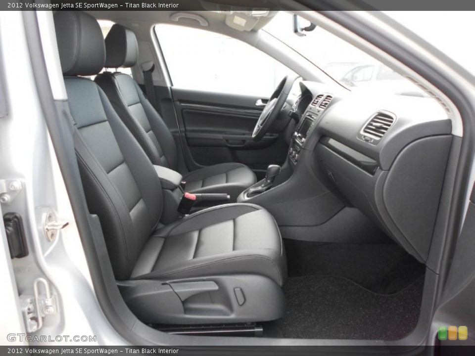 Titan Black Interior Photo for the 2012 Volkswagen Jetta SE SportWagen #58516754