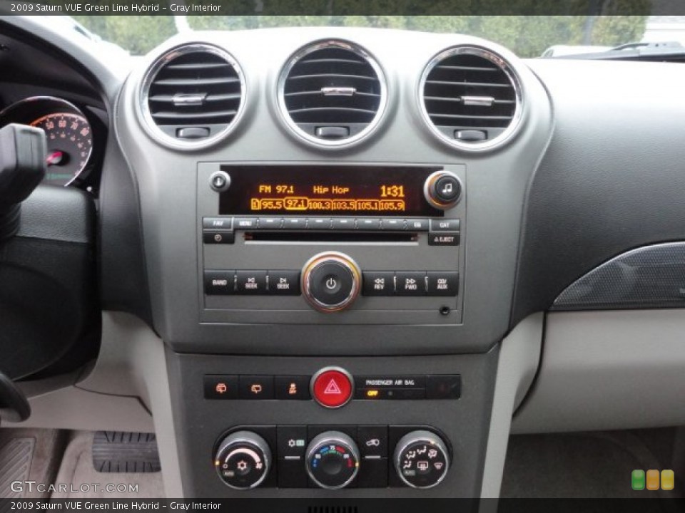 Gray Interior Controls for the 2009 Saturn VUE Green Line Hybrid #58530914