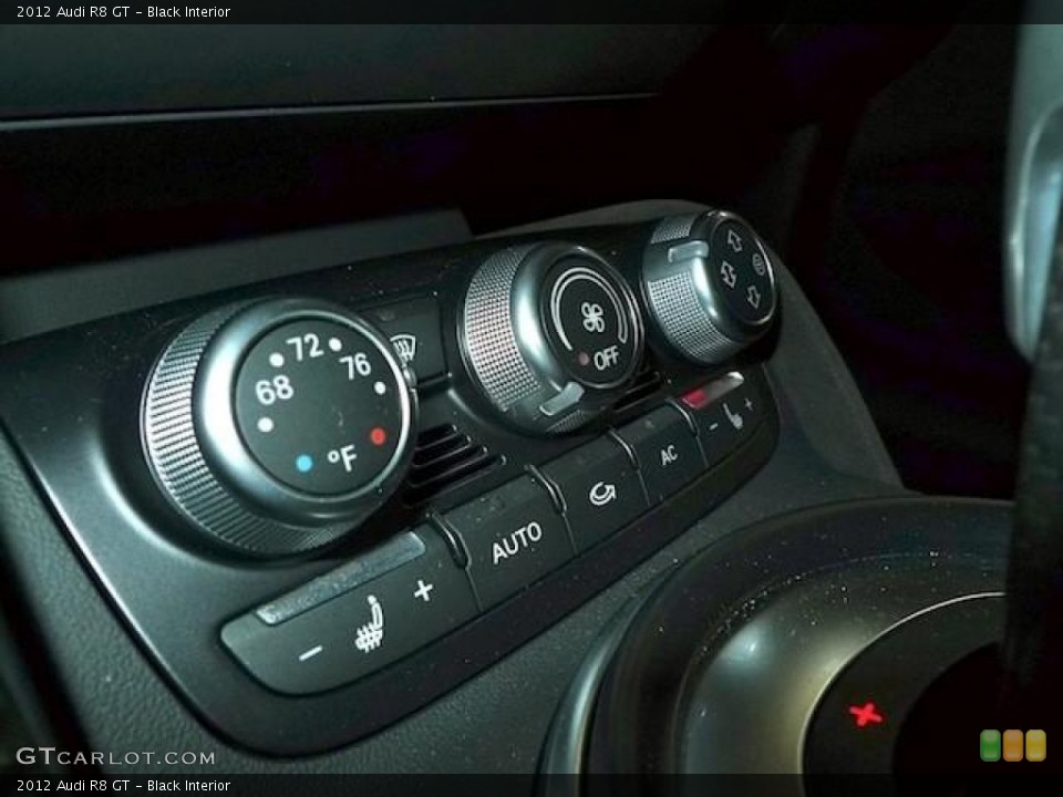 Black Interior Controls for the 2012 Audi R8 GT #58552623