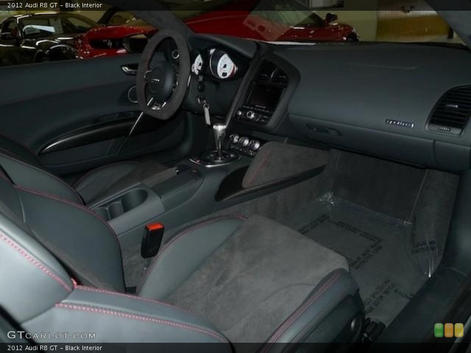 Black Interior Dashboard for the 2012 Audi R8 GT #58552644