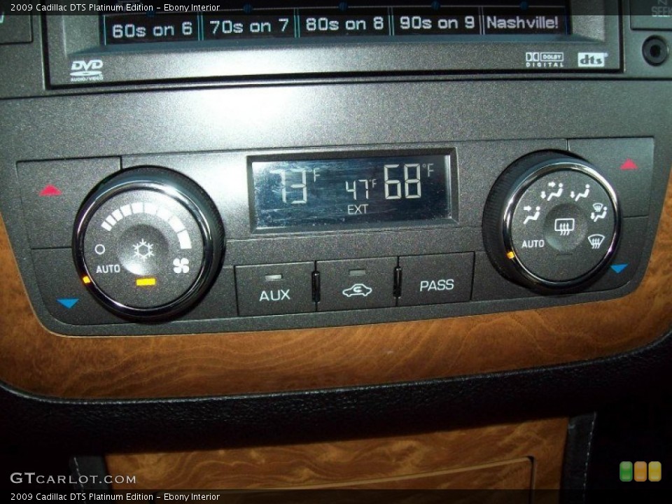 Ebony Interior Controls for the 2009 Cadillac DTS Platinum Edition #58557957