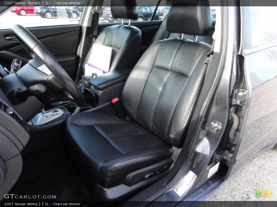 Charcoal Interior Photo for the 2007 Nissan Altima 2.5 SL #58572039