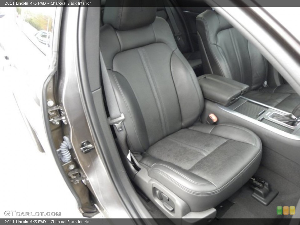 Charcoal Black Interior Photo for the 2011 Lincoln MKS FWD #58578129